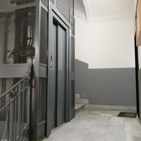Appartamento City Center 나폴리 외부 사진